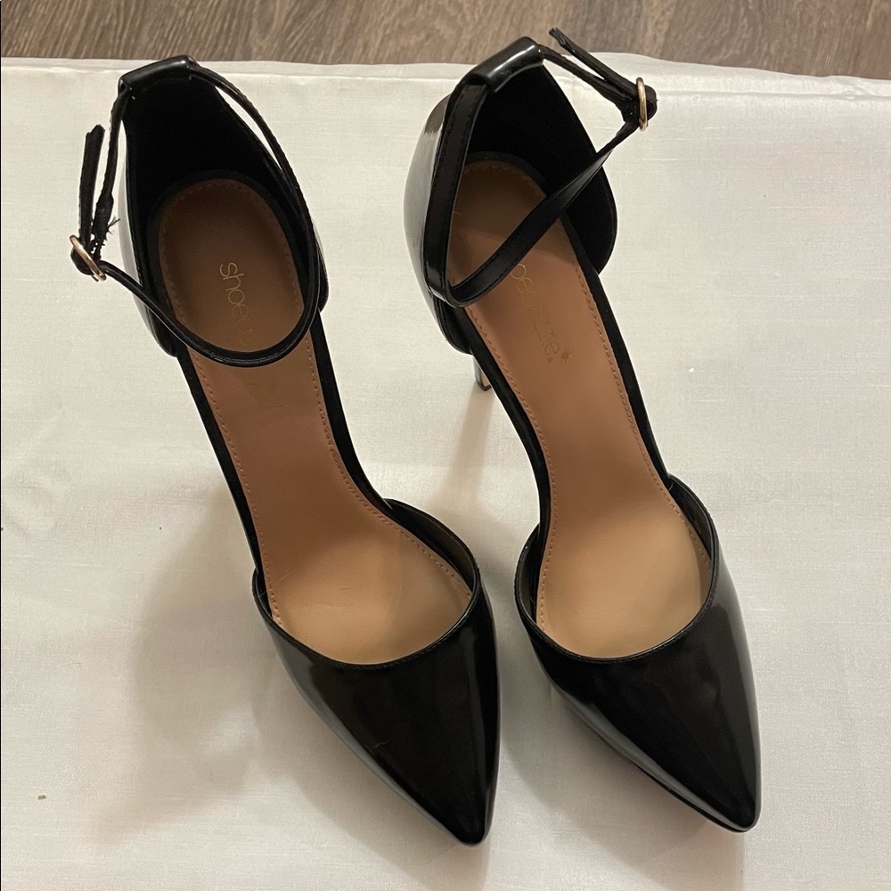 Shoe Dazzle Black Heels